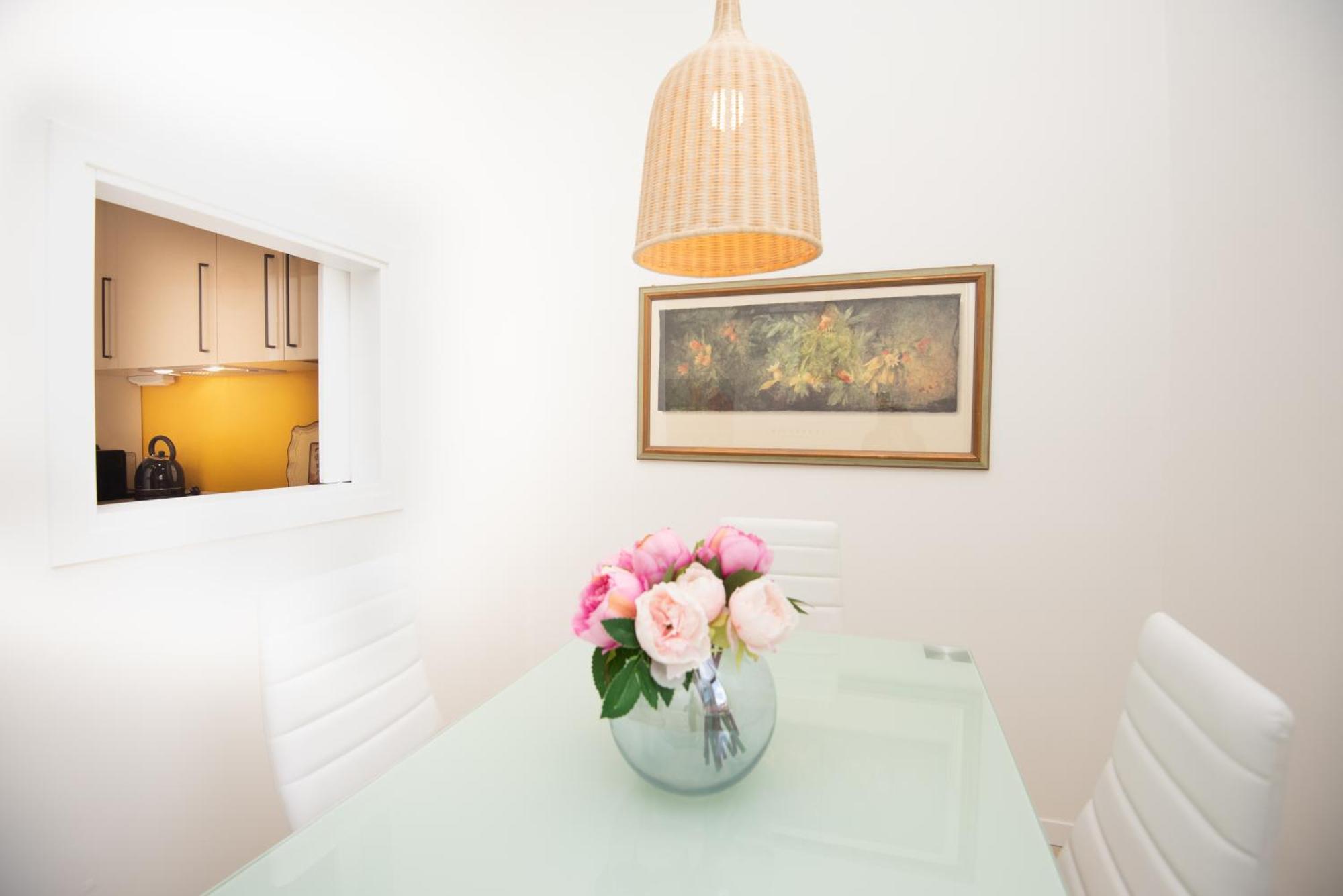 West Park Suite With Parking By Holiday Solutions Como Eksteriør billede